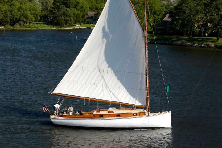 chesapeake bay sailboat tours