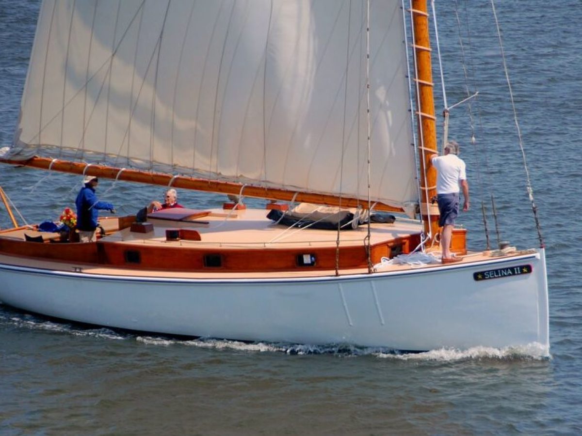 6. Sail Selina's quality ribbon icon is a true symbol of our dedication to excellence, representing the highest standard of sailing and boating services on the Chesapeake Bay - Book now and discover the unparalleled quality and commitment of Sail Selina, the premier sailing and boating adventure in St Michaels MD on the Eastern Shore